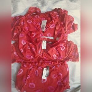 Torrid 3 Piece Kisses lingerie set